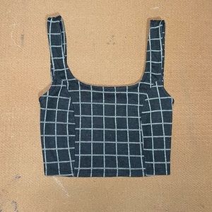 CROPPED CHARCOAL TANK TOP